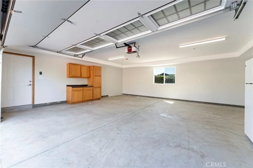 https://cdn.realtyfeed.com/cdn/127/306570466/1cf2c71ad41677d83fa117353cac4700.webp