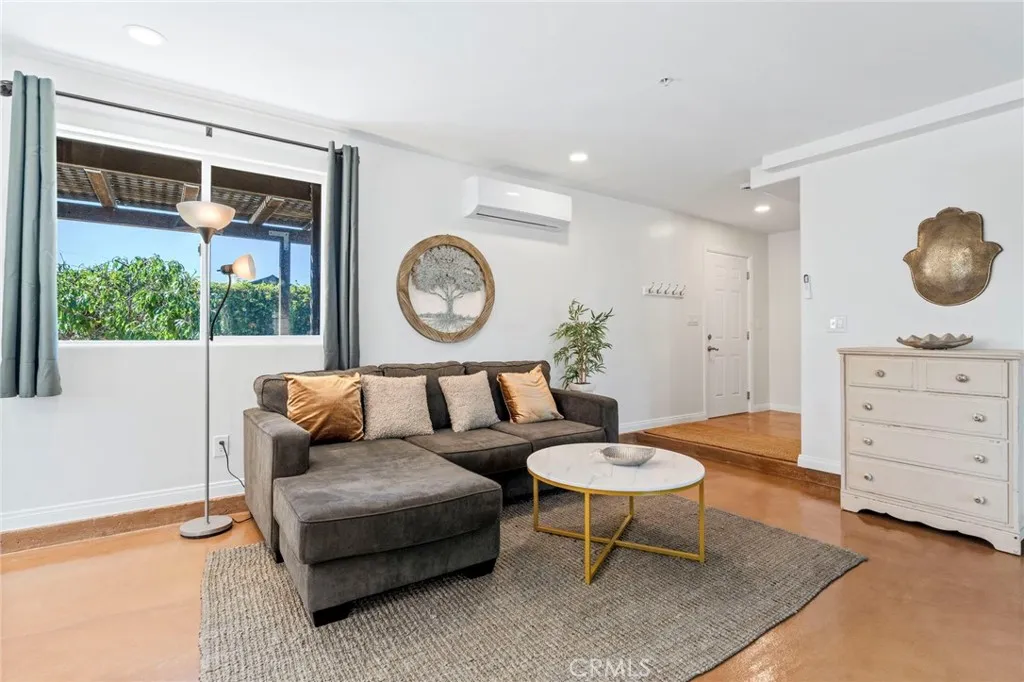 https://cdn.realtyfeed.com/cdn/127/306570466/2c5c039c0a64ab222c7cfa192f6b4b9a.webp