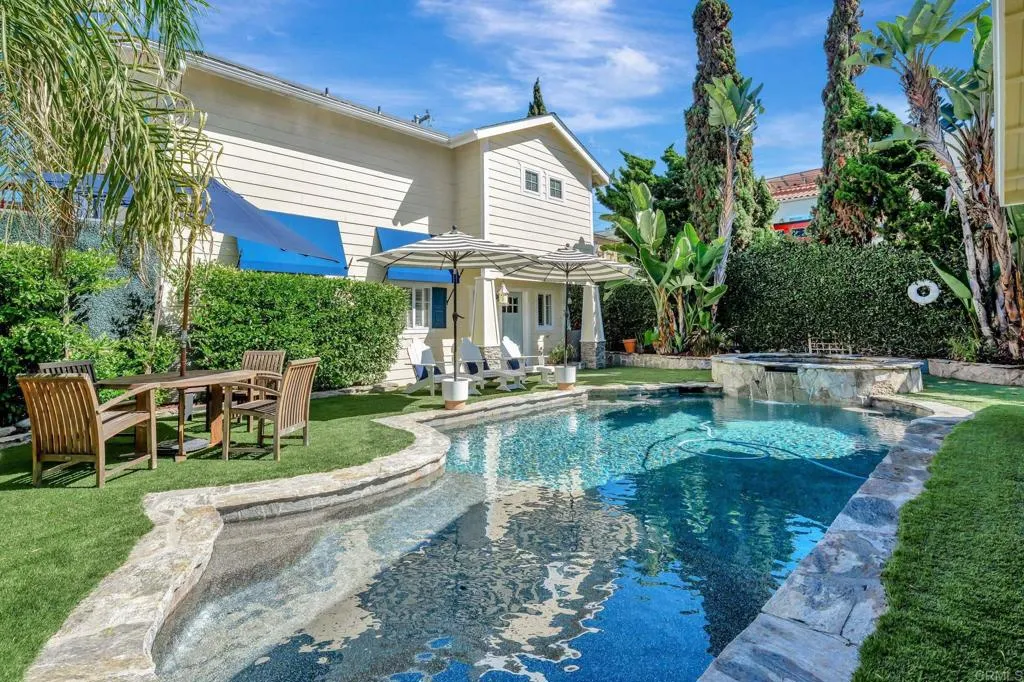 https://cdn.realtyfeed.com/cdn/127/306570502/73590ecf1d6d9905f86e62b696c581ea.webp