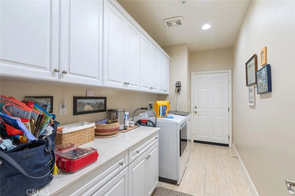 https://cdn.realtyfeed.com/cdn/127/306570510/393f1af8882310967a2c3c0e4f6d31bc.webp