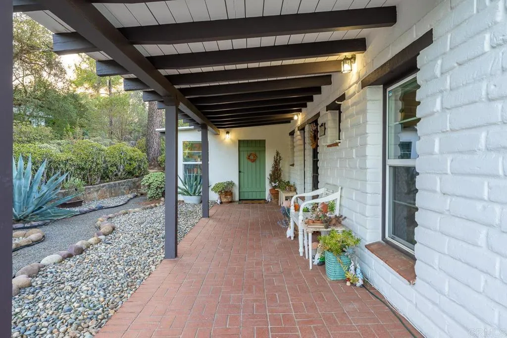 https://cdn.realtyfeed.com/cdn/127/306570591/606868582b8eca076789189b525f344f.webp