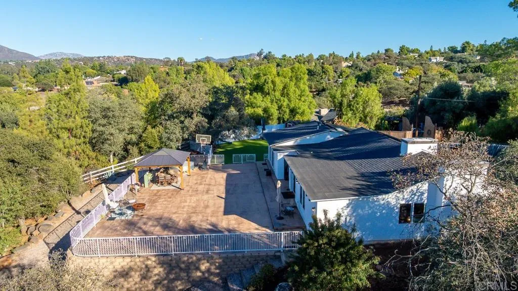 https://cdn.realtyfeed.com/cdn/127/306570591/73501db135878149219c2c4740aab227.webp