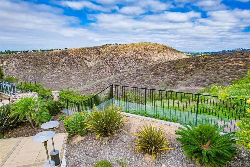 https://cdn.realtyfeed.com/cdn/127/306570667/288dd489a67a443f15754a26c1bd8ad6.webp