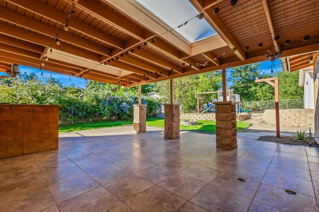 https://cdn.realtyfeed.com/cdn/127/306570682/89d2e94873d57c17f6aebe748e0fc96e.webp