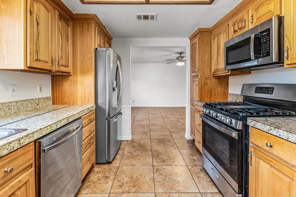 https://cdn.realtyfeed.com/cdn/127/306570682/d752b5898df90b30d24e32838f5e4a32.webp