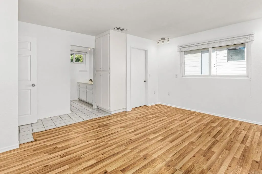 https://cdn.realtyfeed.com/cdn/127/306570682/f0378c234730a6593a72ad6f142ab127.webp
