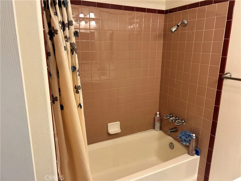 https://cdn.realtyfeed.com/cdn/127/306570717/42122a7882b837235779c3f207da5234.webp