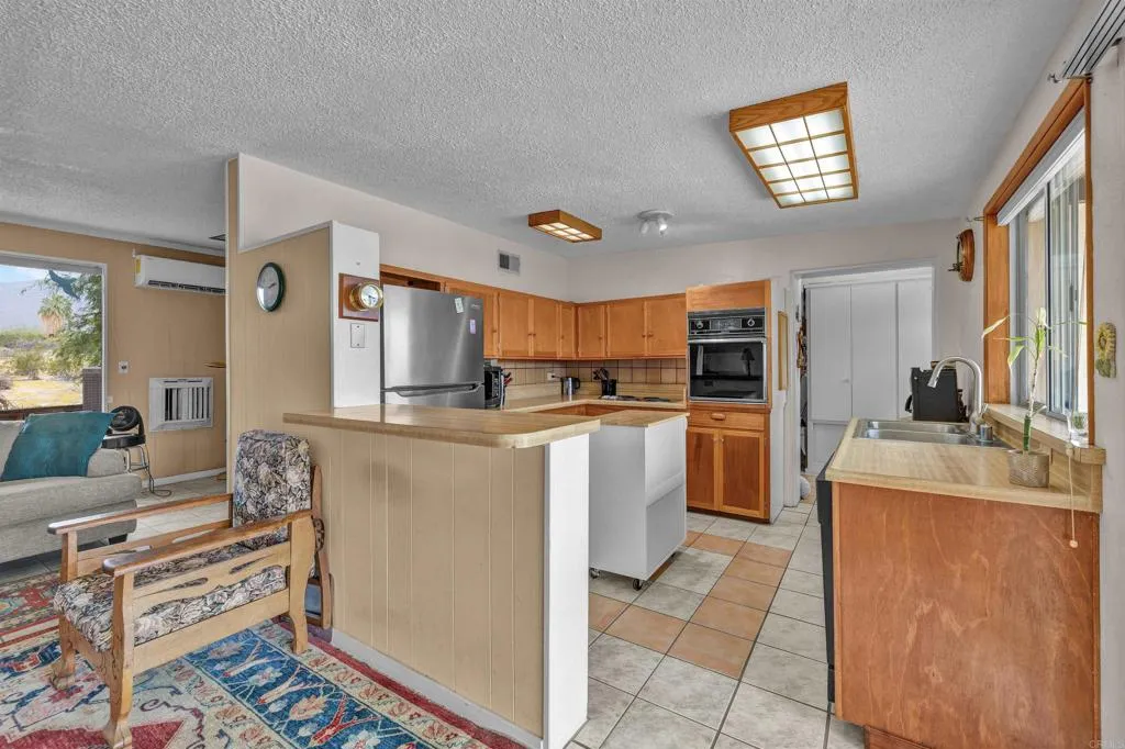 https://cdn.realtyfeed.com/cdn/127/306570756/8798102eedcf940c1d81c936f2b6dfa6.webp