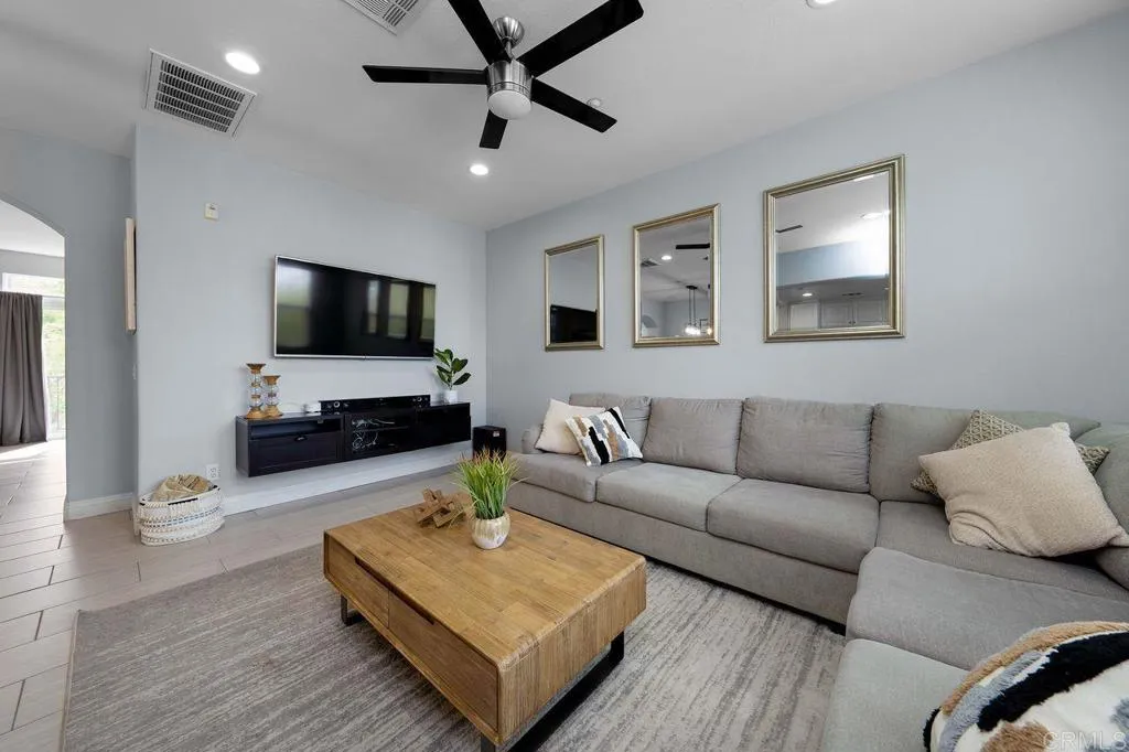 https://cdn.realtyfeed.com/cdn/127/306570846/5a5982ee401ae5d261258f22f87237af.webp