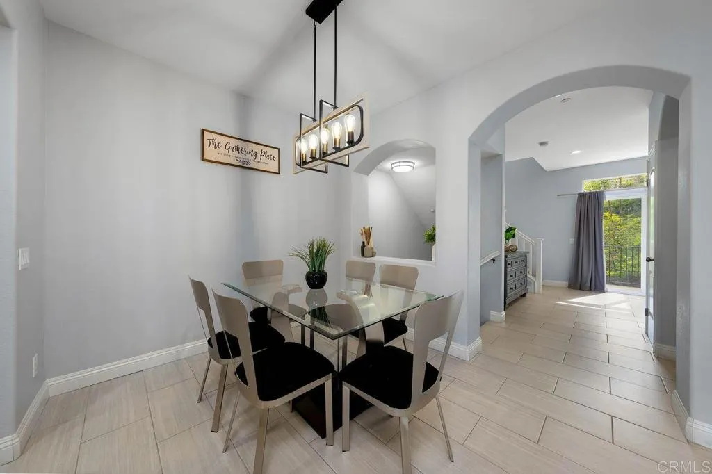 https://cdn.realtyfeed.com/cdn/127/306570846/c5a448f3052f5de1e05c641bf22ce2ef.webp