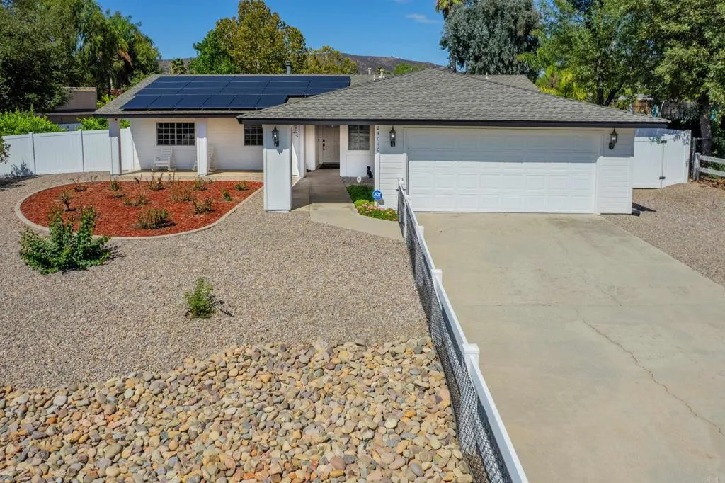 https://cdn.realtyfeed.com/cdn/127/306570932/0ea925ca45a06de99d2ed49e6180b0de.webp