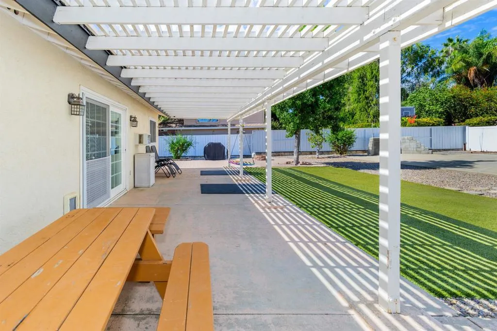 https://cdn.realtyfeed.com/cdn/127/306570932/7ae1bb969b7bd3eca47483d3d21e3e18.webp