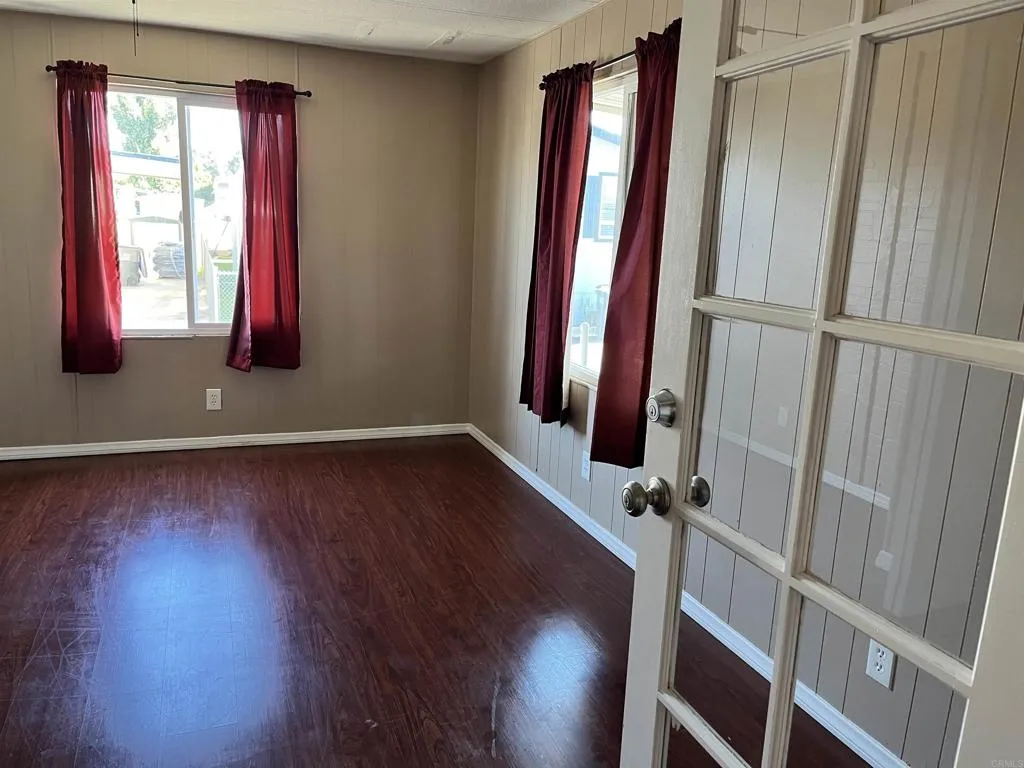 https://cdn.realtyfeed.com/cdn/127/306570997/127370617f6ae540df30140d21acf153.webp