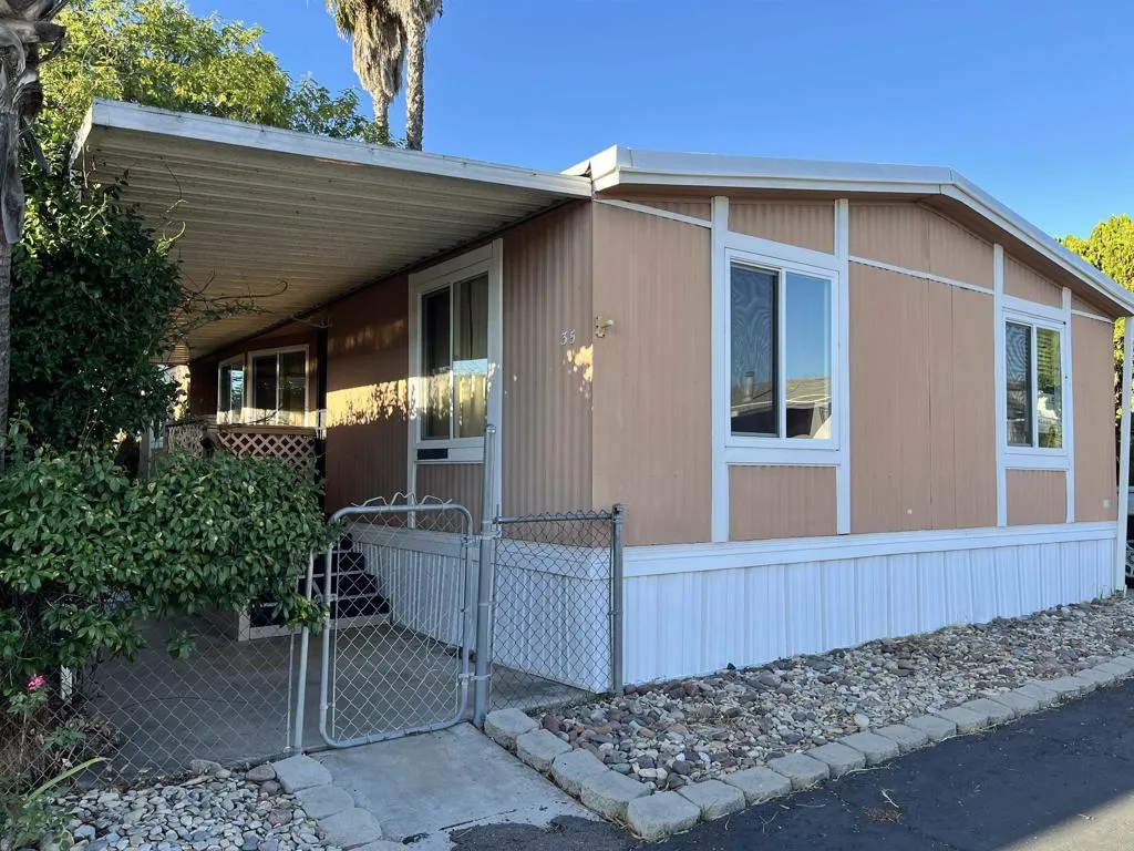 https://cdn.realtyfeed.com/cdn/127/306570997/2937de513e5ad59a1db28898825e9502.webp