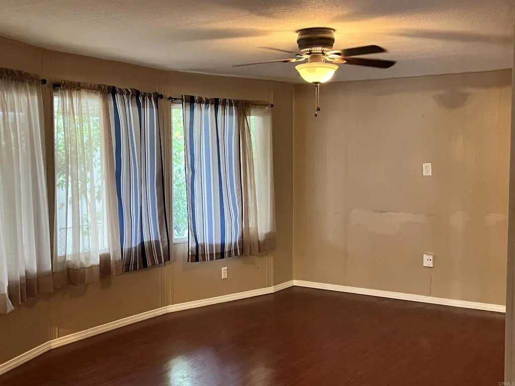 https://cdn.realtyfeed.com/cdn/127/306570997/989063c048de231ac20a3b5b899d0258.webp