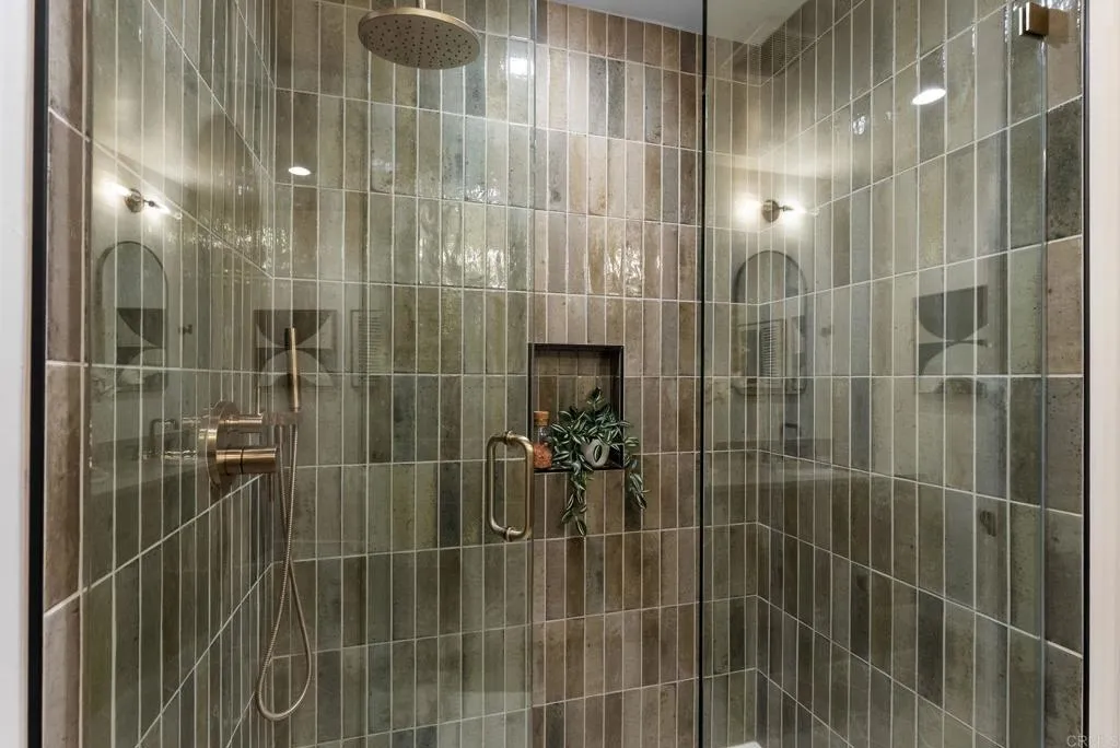 https://cdn.realtyfeed.com/cdn/127/306571012/e676762d3128d94eaed9f9de00f31493.webp