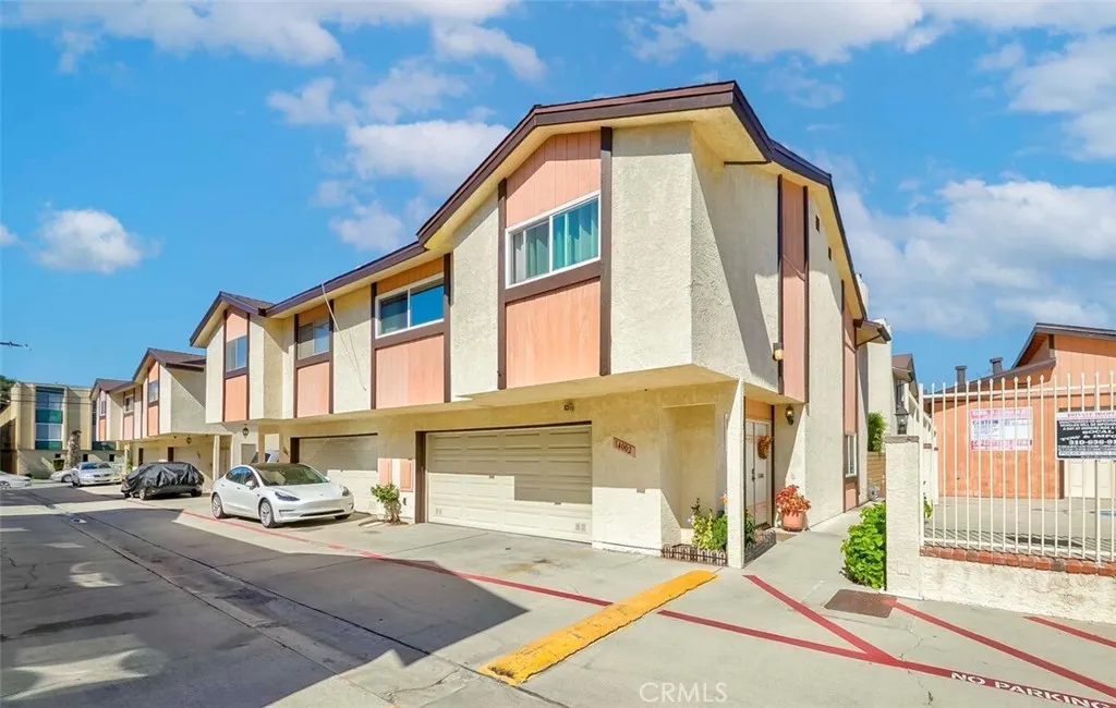 14002 Cerise, Hawthorne, CA 90250 - Photo 3 of 54, Hawthorne, CA