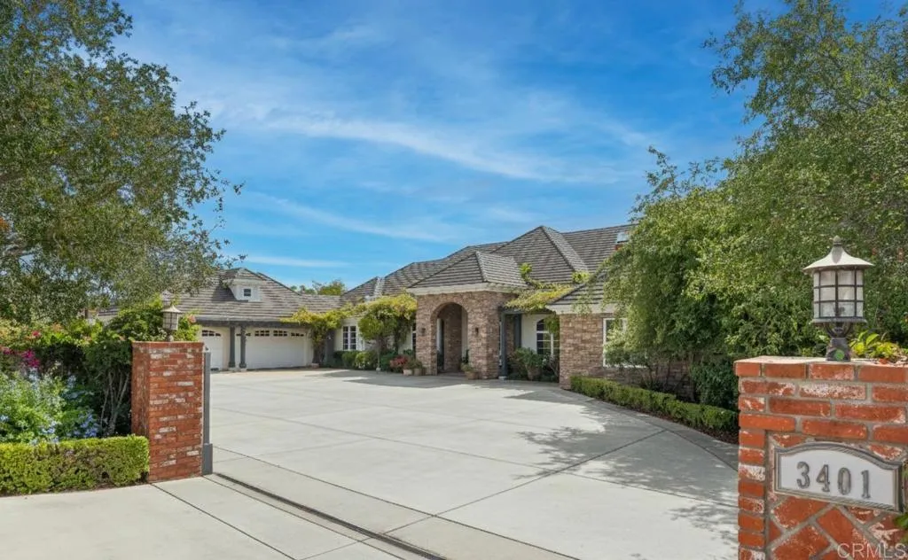 https://cdn.realtyfeed.com/cdn/127/306571127/b5c4594b2e6c094c28bd00a7aa695403.webp