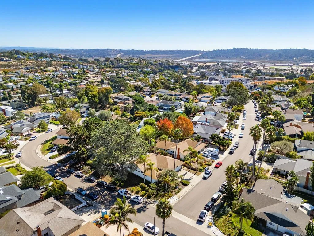https://cdn.realtyfeed.com/cdn/127/306571220/1c2ac9b7896ddfcd23c759d40e8b3645.webp