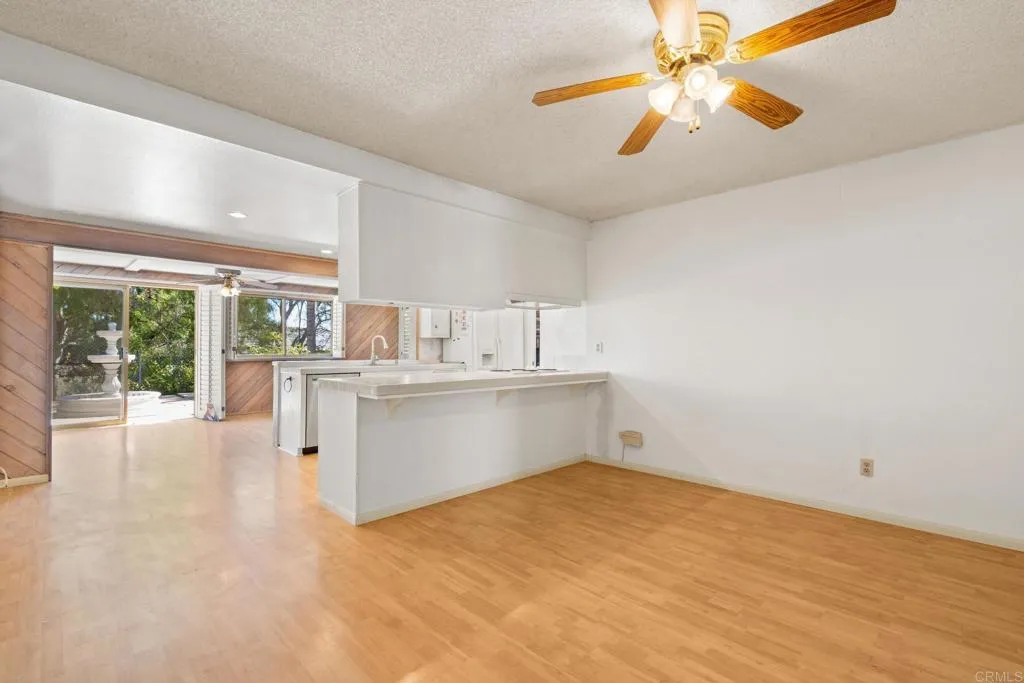https://cdn.realtyfeed.com/cdn/127/306571220/7a60c6a28004c8c1bdb6e9d22d012f12.webp