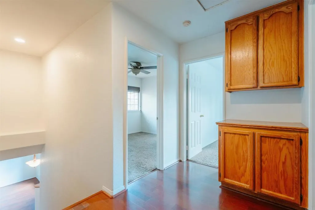 https://cdn.realtyfeed.com/cdn/127/306571221/a111c91ef27c7bff9c689c3f19fe9c4d.webp