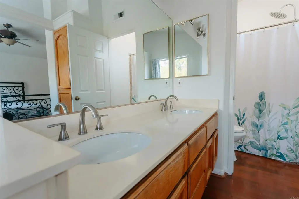 https://cdn.realtyfeed.com/cdn/127/306571221/f9aecfec8b54f2390b4dd1556ec3026f.webp