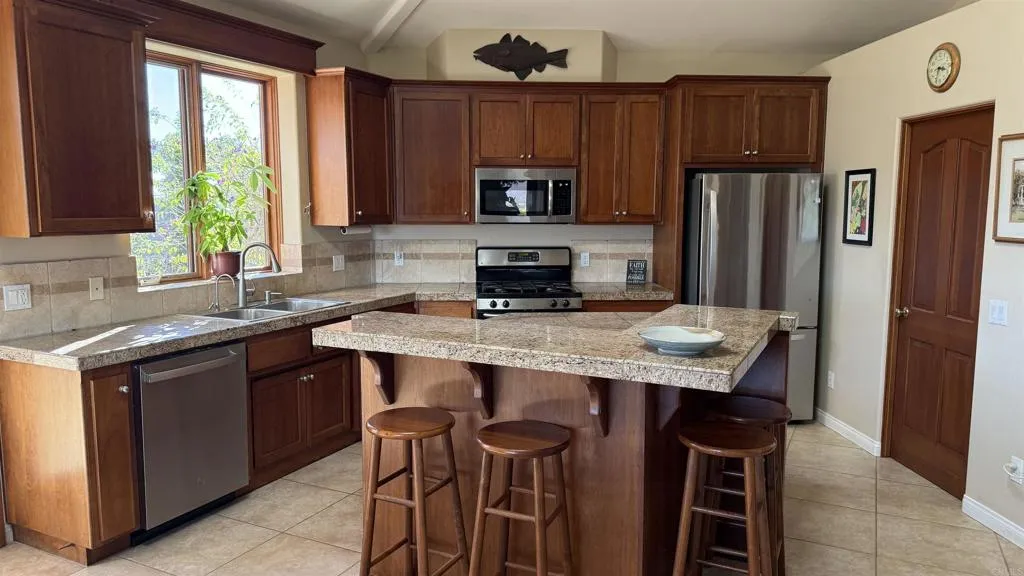 https://cdn.realtyfeed.com/cdn/127/306571399/b877538ae4d1b4fa07088eec5a4d4bc4.webp