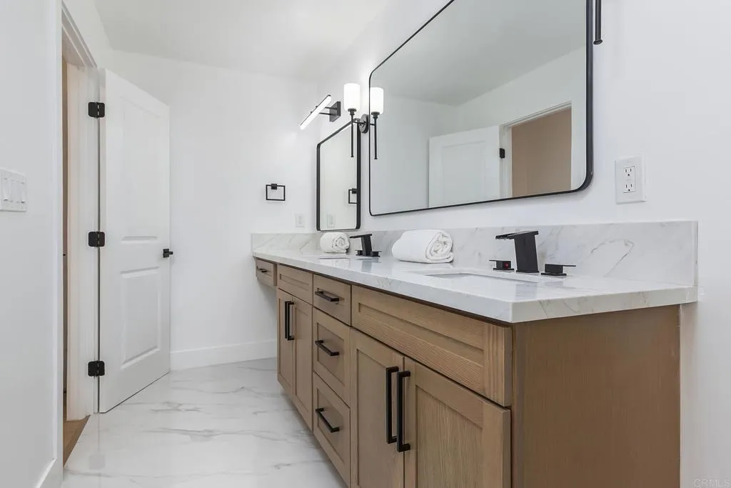 https://cdn.realtyfeed.com/cdn/127/306571450/df7d53d14f41a605f9a4c25f3123946a.webp