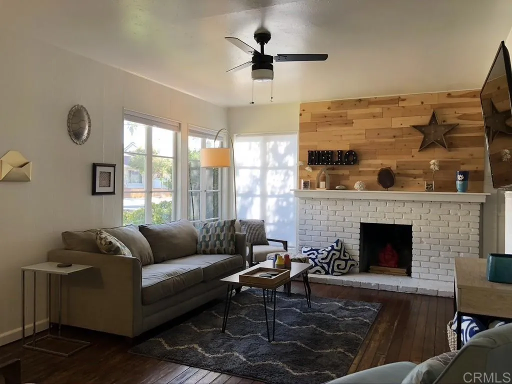 https://cdn.realtyfeed.com/cdn/127/306571519/02c85b4ea68b84d64e7def88512780d2.webp