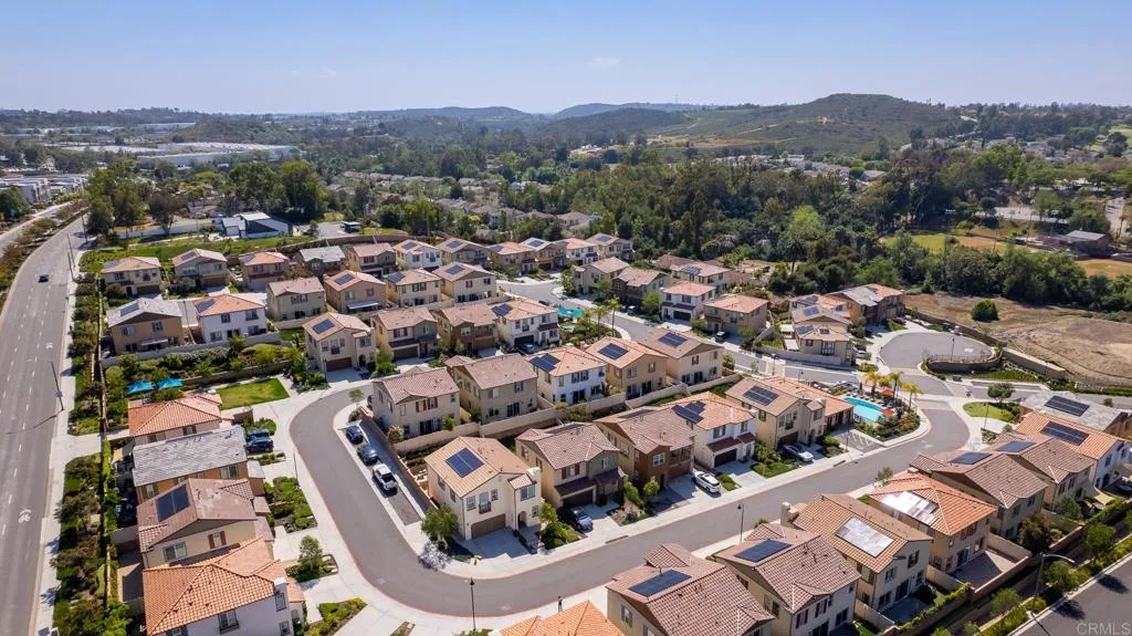https://cdn.realtyfeed.com/cdn/127/306571616/110763d6f0b0e92401dd83ad7a079f31.webp