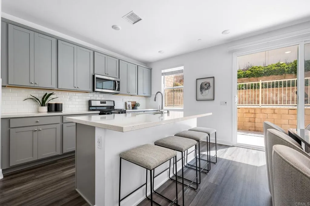 https://cdn.realtyfeed.com/cdn/127/306571616/3324cd34c0e3524646a85843fc108bd5.webp