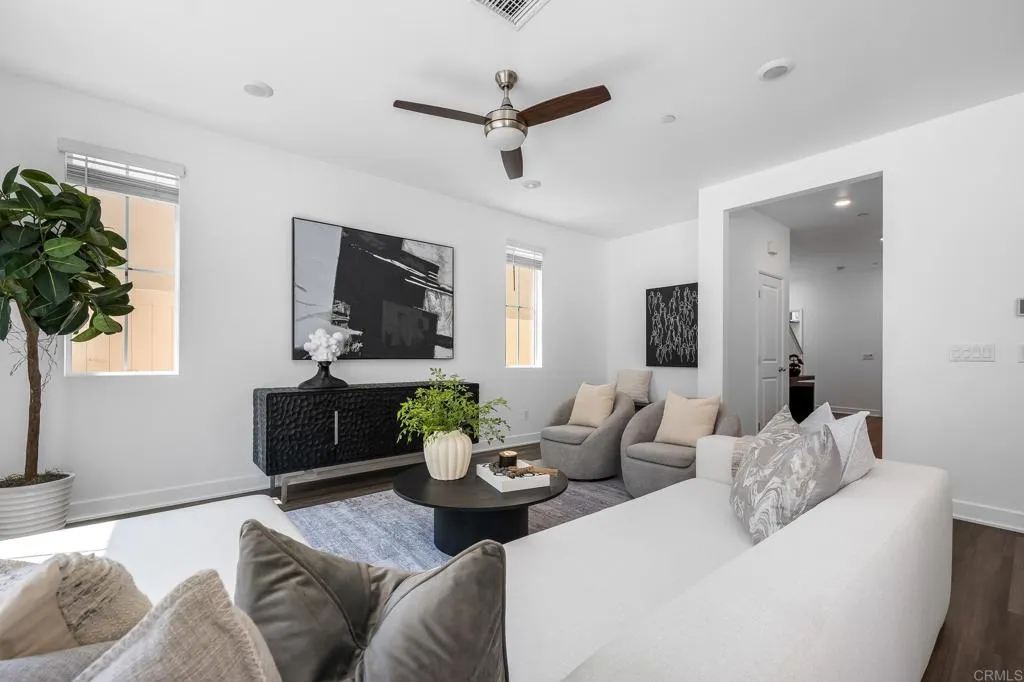 https://cdn.realtyfeed.com/cdn/127/306571616/857ca32e2757b4c9c0e9b21768b11904.webp