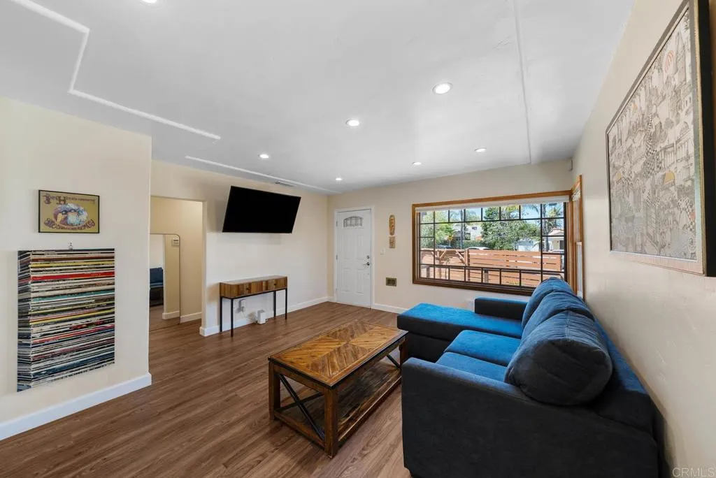 https://cdn.realtyfeed.com/cdn/127/306571719/11df925ae6eff038e8123a3e42595c3d.webp