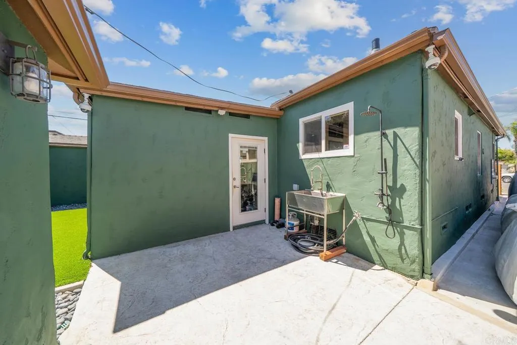https://cdn.realtyfeed.com/cdn/127/306571719/8d33079b93633ae01457e1a90c1a0cd0.webp