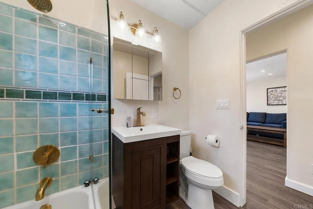 https://cdn.realtyfeed.com/cdn/127/306571719/eda6036bdb027ab346119540bd8b8d8e.webp