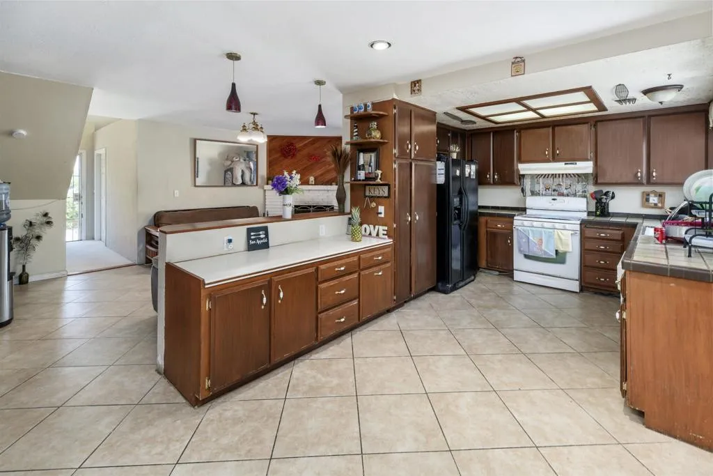 https://cdn.realtyfeed.com/cdn/127/306571732/8ac27a71ddd6a11a5b9fdebb72c45c88.webp