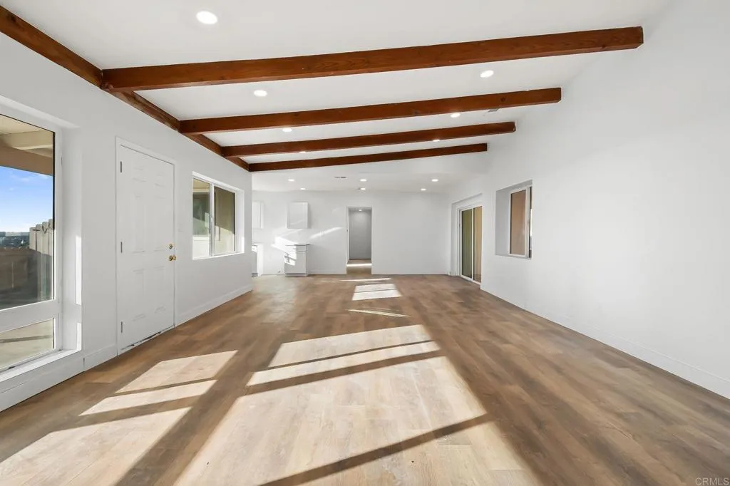 https://cdn.realtyfeed.com/cdn/127/306571788/09b7aa858ca3617f33c94c3ac48bdc64.webp