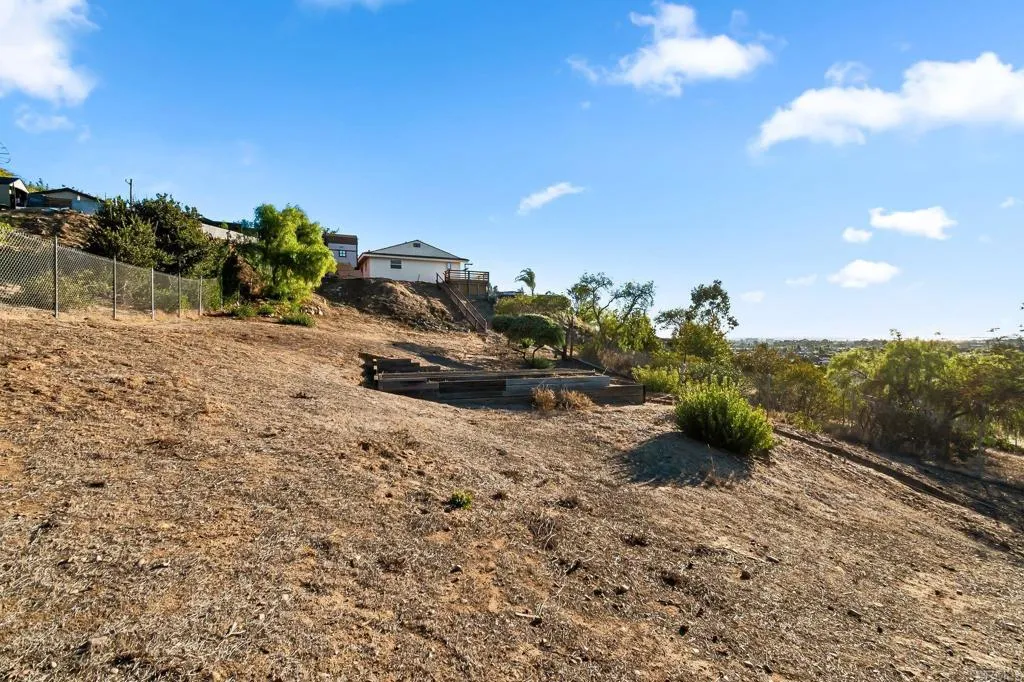 https://cdn.realtyfeed.com/cdn/127/306571788/9dbba0f93a6442f78f2ccaccac8b7878.webp