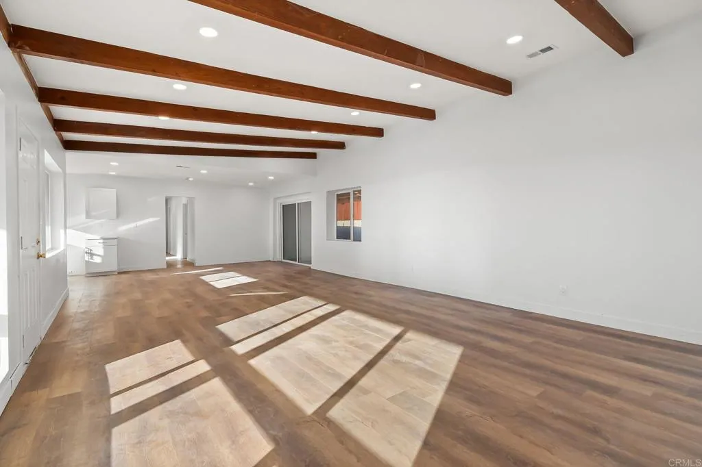 https://cdn.realtyfeed.com/cdn/127/306571788/f0c1fa02ef6d302c479c643672992d6f.webp