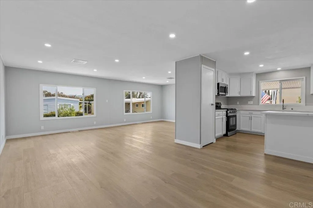 https://cdn.realtyfeed.com/cdn/127/306571830/33fd9e35d9a0252a70d107d7c162b0f3.webp