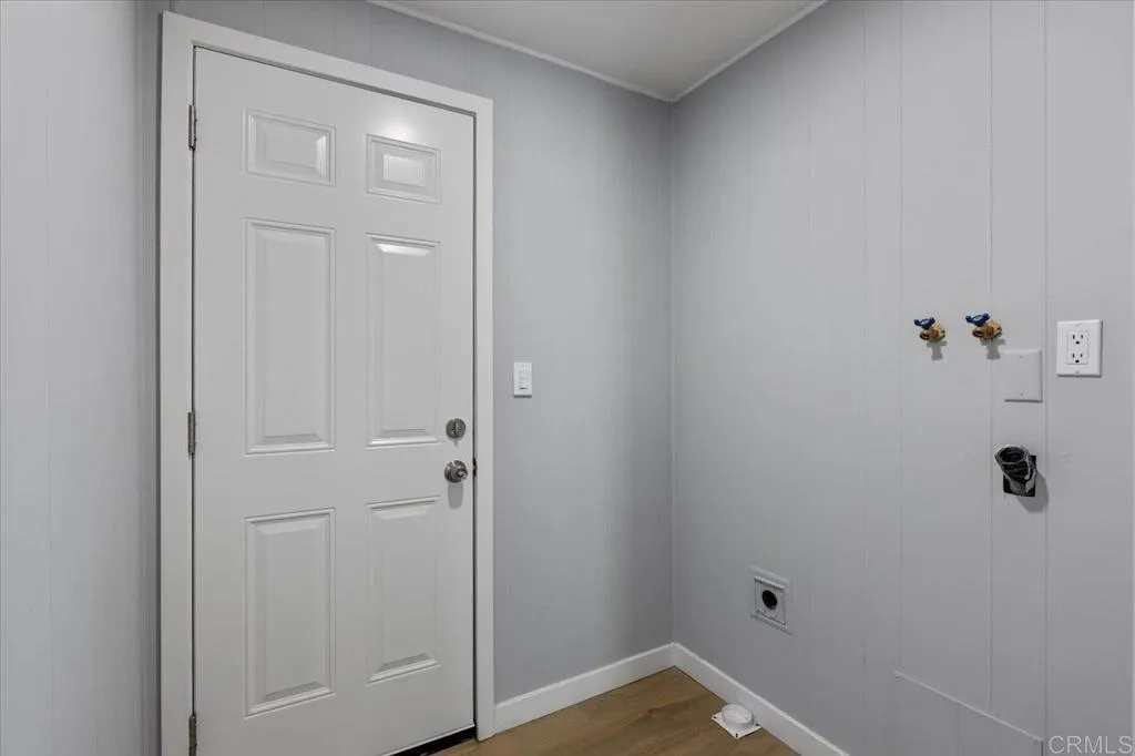 https://cdn.realtyfeed.com/cdn/127/306571830/352c2eee390a91e30d2b7253783230a9.webp