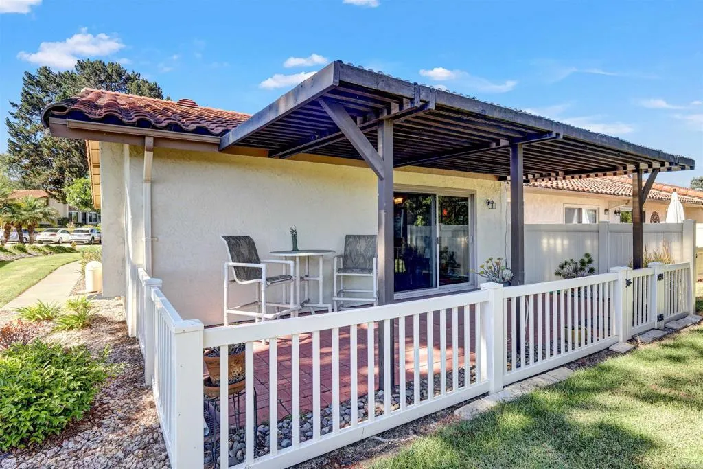 https://cdn.realtyfeed.com/cdn/127/306571863/8d911edf97f7bc49936ab2fcbf6e4a4b.webp