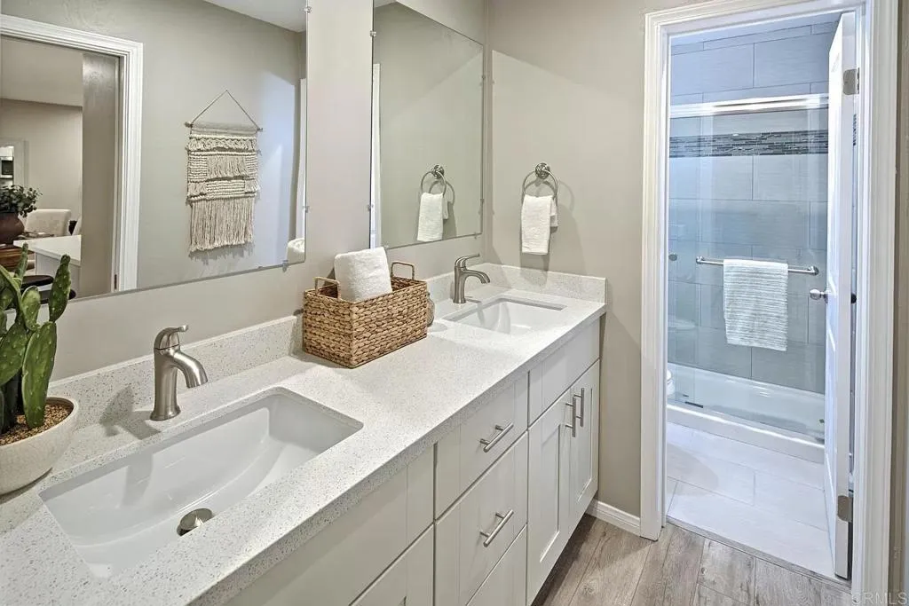 https://cdn.realtyfeed.com/cdn/127/306571865/00130c3288b2a6d1057f6e245b3fa1a7.webp