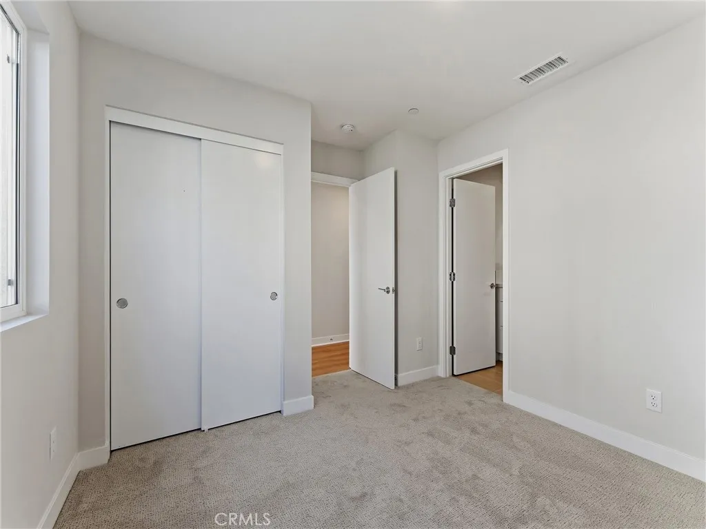 https://cdn.realtyfeed.com/cdn/127/306571871/098fe3234f1256bd805ffb3bd359a78f.webp