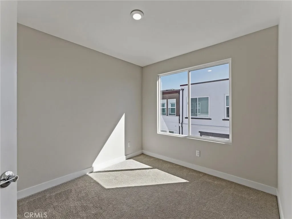 https://cdn.realtyfeed.com/cdn/127/306571871/901e24a6c7ae7e740c2236b564246b4d.webp