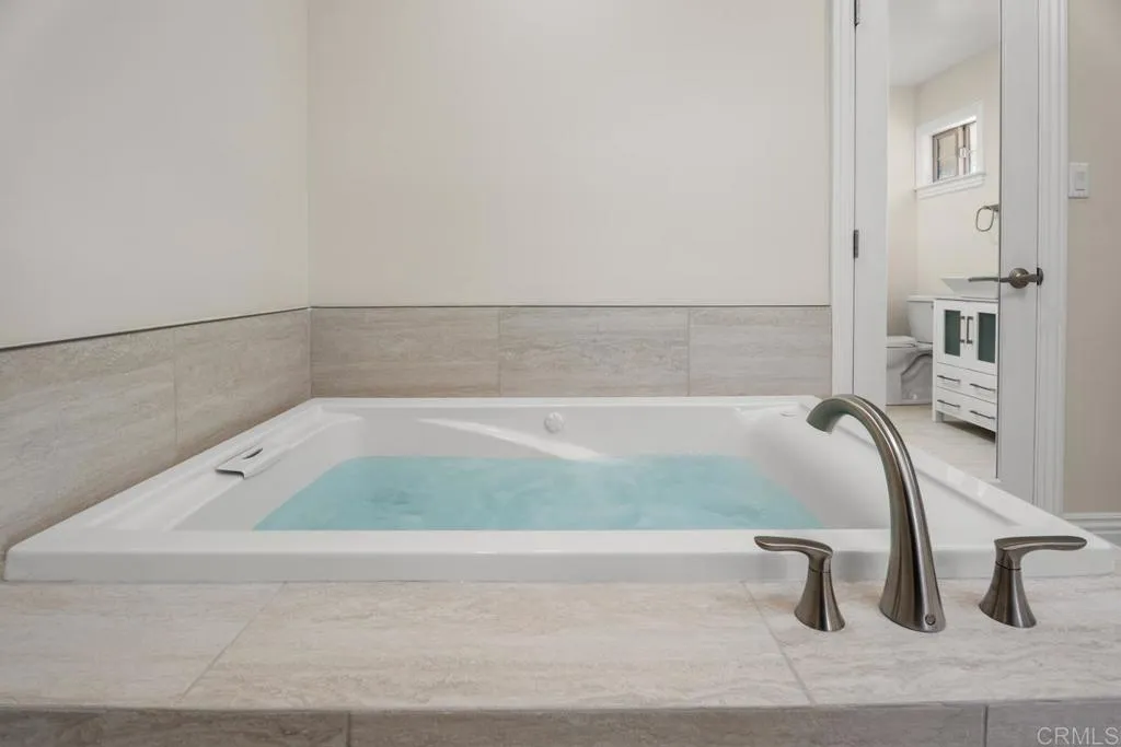 https://cdn.realtyfeed.com/cdn/127/306571898/3ffa895a3a4b58206d6d0f0a1b4b7d41.webp