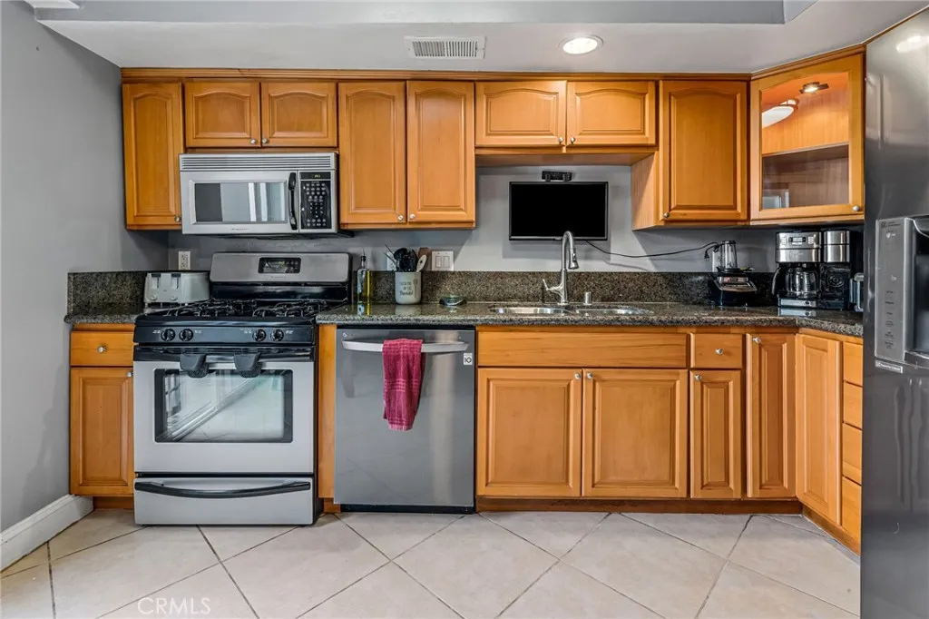 Photo #8: SW25244463 Listing: Photo #8