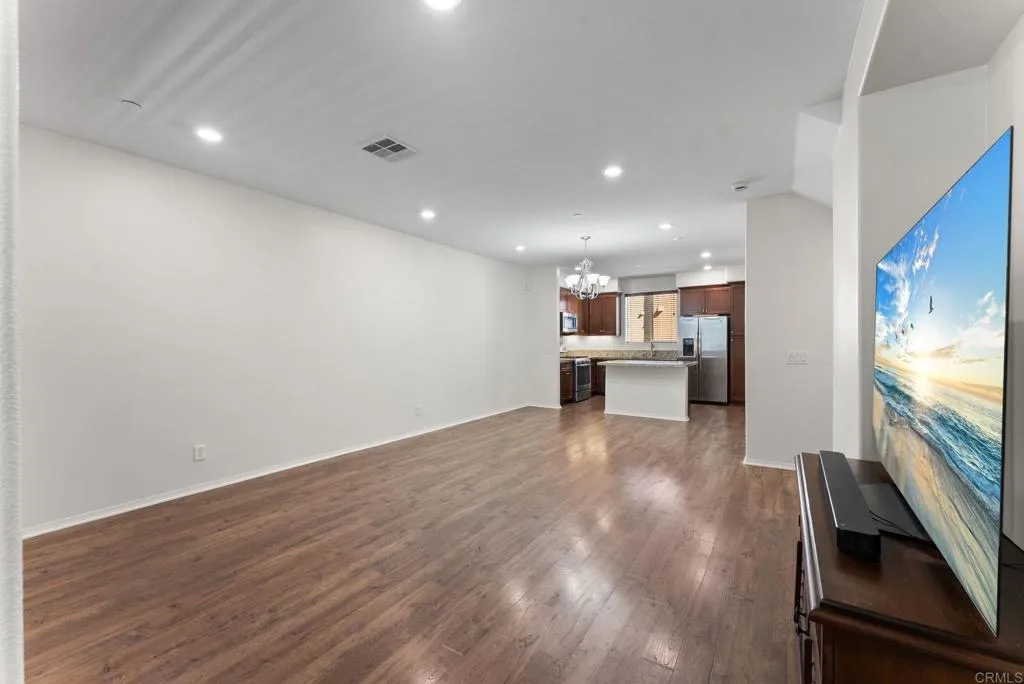 https://cdn.realtyfeed.com/cdn/127/306572037/9221efac185fc4545420088280aeeff5.webp