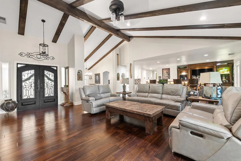 https://cdn.realtyfeed.com/cdn/127/306572086/52666fc60fdfcf21e8b57292fd363655.webp