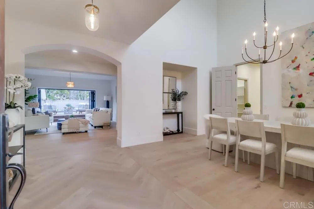 https://cdn.realtyfeed.com/cdn/127/306572104/fe3b8e97e377e9d58092f9bbfe4c3961.webp